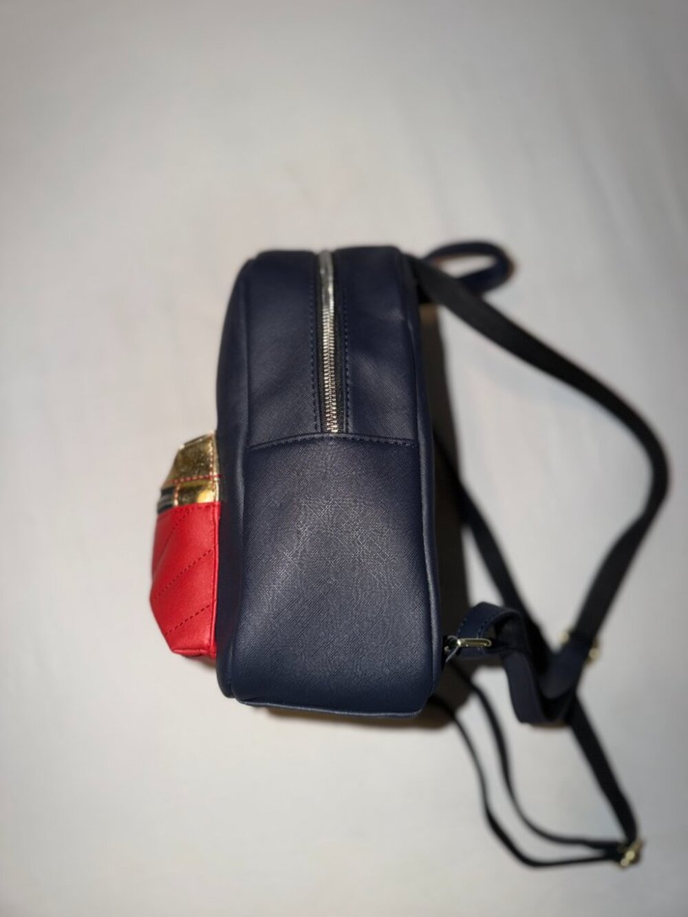 Wonder Woman Mini Backpack - Picture 2 of 4